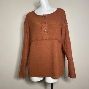 BKE Shirt Henley Top Buckle Womens Medium Rust Orange Long Sleeve Raw Edge Trim